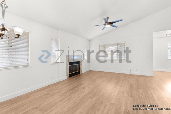 Building Photo - 2275 La Mesa Ct