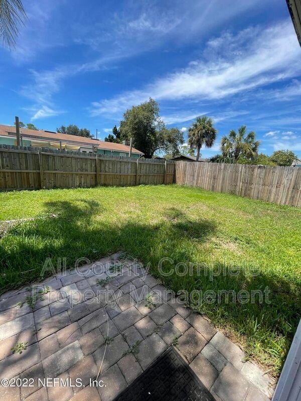 Building Photo - 72 7th St