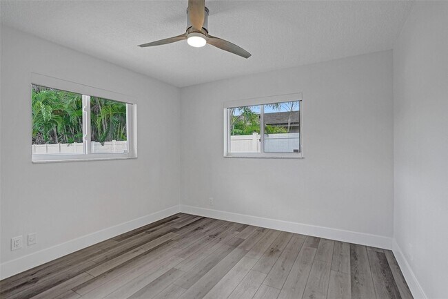 Building Photo - 5361 SW 7th St