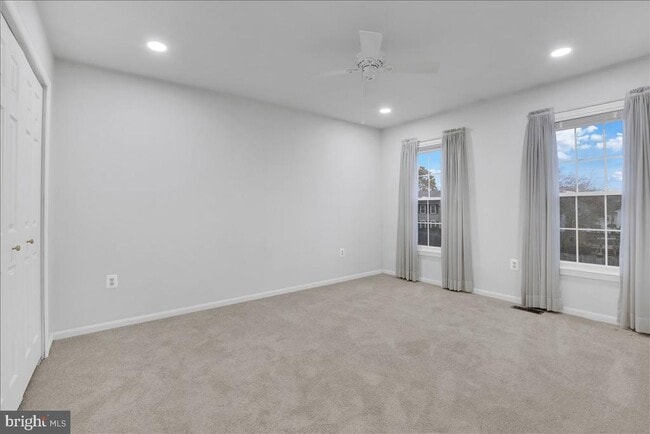 Building Photo - 12451 Plowman Ct