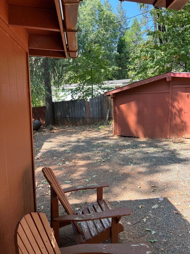 Building Photo - Magalia Home for rent, 1 car garage, 2 bed...