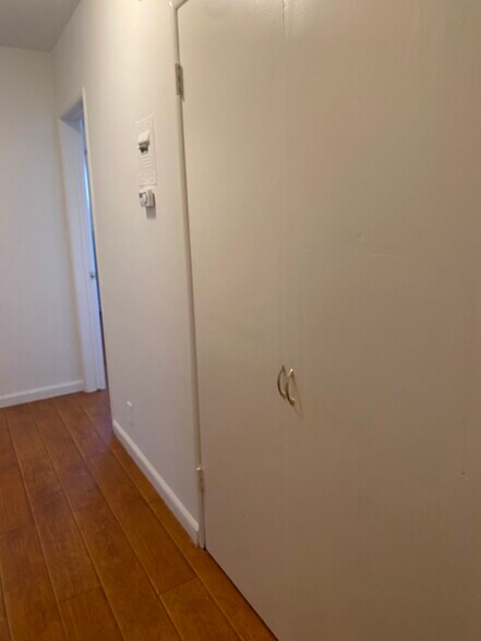 Building Photo - 7526 Fountain Ave