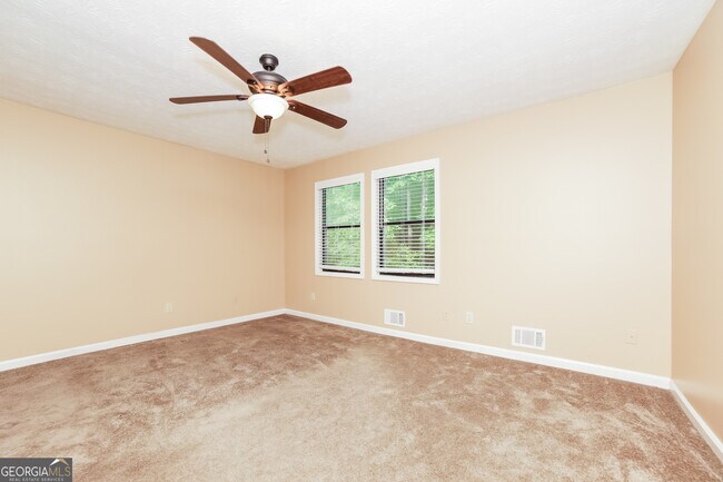 Building Photo - 4027 Evelyn Dr