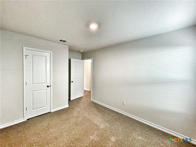 Building Photo - 388 Arbor Hills