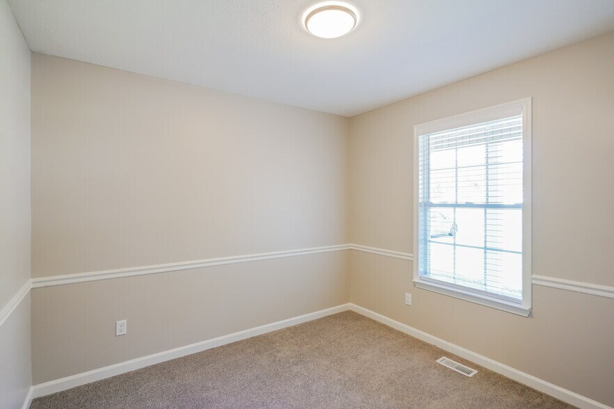 Building Photo - 1029 Windtree Trace