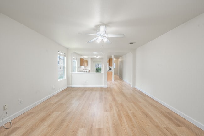 Building Photo - 3926 Privet Pl