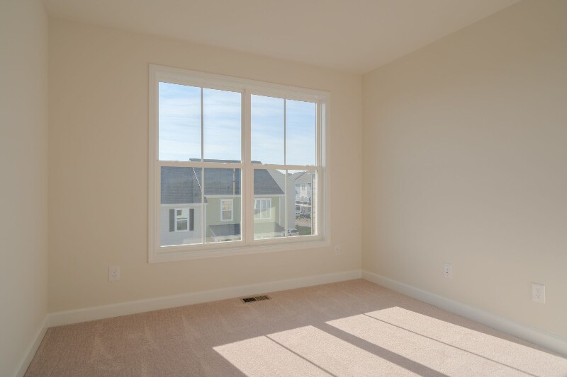 Building Photo - 505 John Adams Dr NW