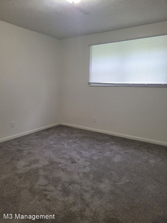 Building Photo - 3 br, 1.5 bath House - 4902 Robin Drive
