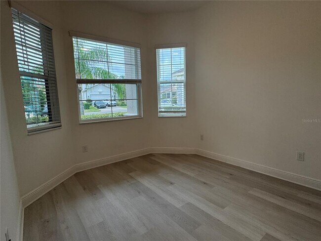 Building Photo - 30788 Lindentree Dr