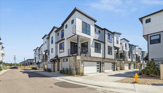 Building Photo - Modern 3BD, 2.5BA Virginia Village Townhome with 2-Car Garage