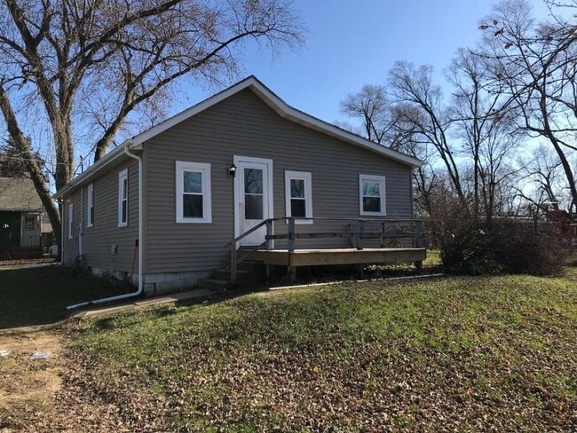 Primary Photo - 2 bedroom house for rent