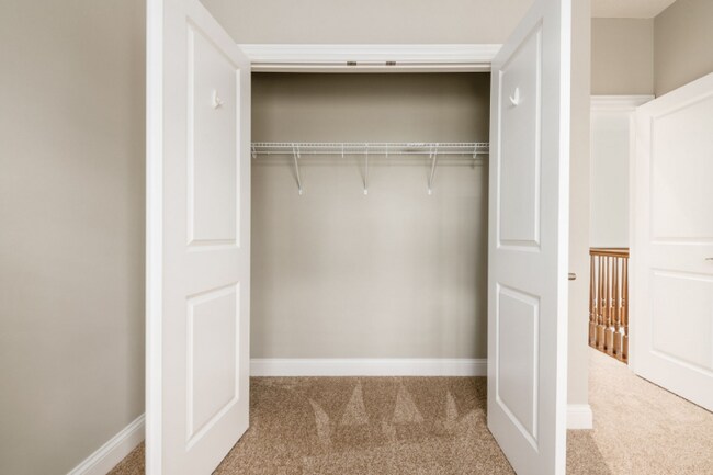 Building Photo - 4184 Hobbs Landing Dr W