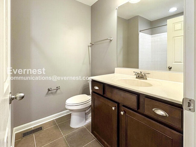 Building Photo - 8134 Villaggio Dr