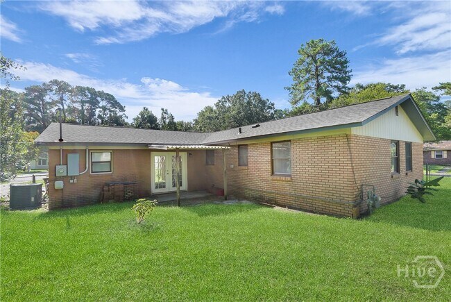 Building Photo - 2222 Bacon Park Dr