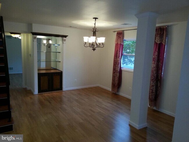 Building Photo - 326 Garner Ave