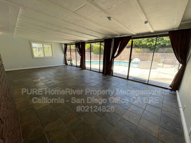 Building Photo - 8970 Lake Angela Dr