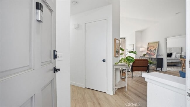 Building Photo - 405 Ribbon Beach Way