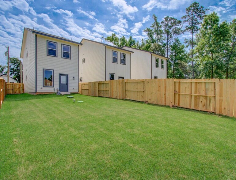 Building Photo - 15309 Coaltown Rd