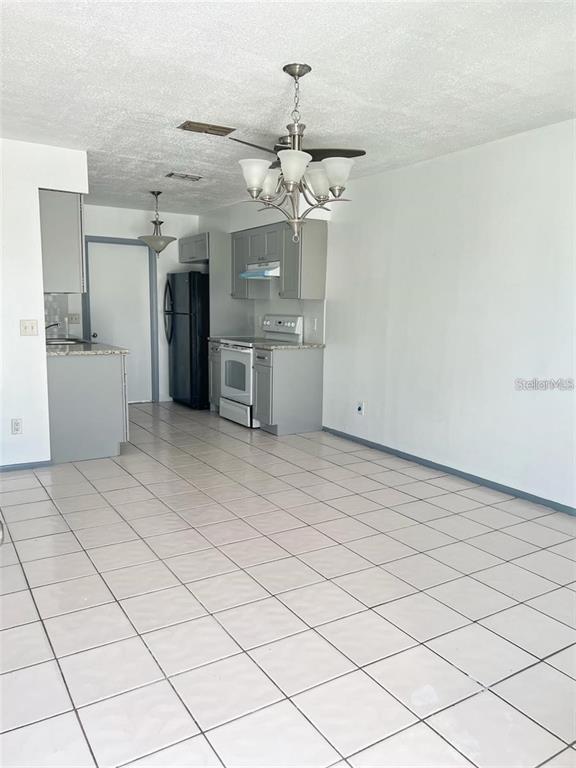 Building Photo - 6920 Edgefield Ln