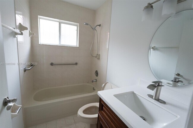 Building Photo - 1851 SW 122nd Pl