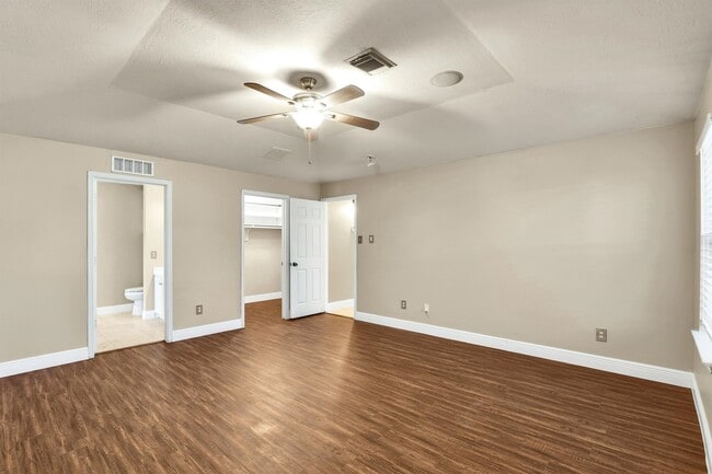 Building Photo - 914 Ivycroft Ln