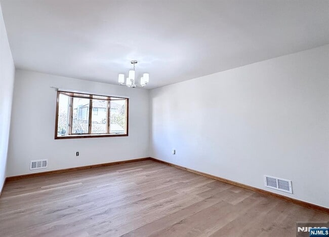 Building Photo - 48 Center