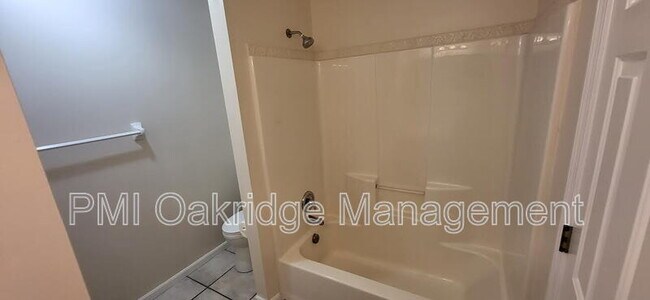 Building Photo - 749 Charlton Ct