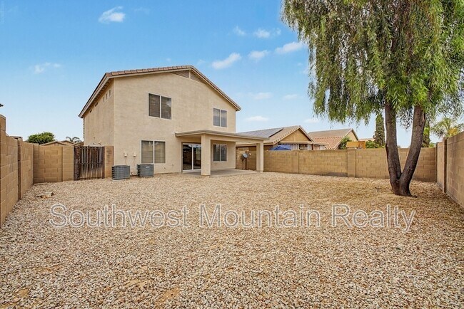 Building Photo - 1399 E Saguaro Trail