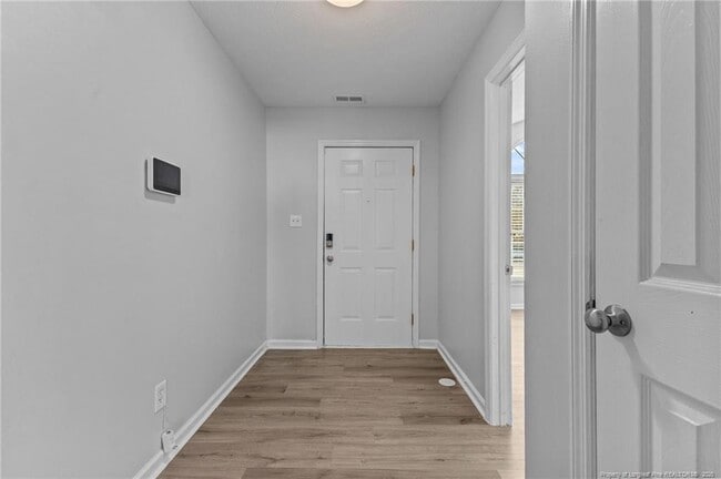 Building Photo - 7780 Buttonwood Ave