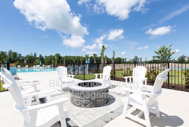 Building Photo - 3026 Course Ln