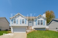 Building Photo - 11108 N Lewis Ave