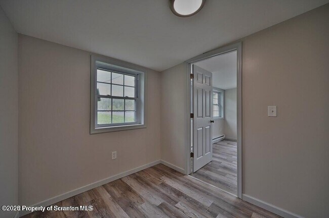 Building Photo - 200 Center St