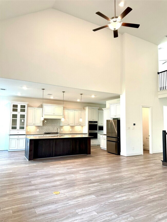 Building Photo - 1215 Tallow Park Ln