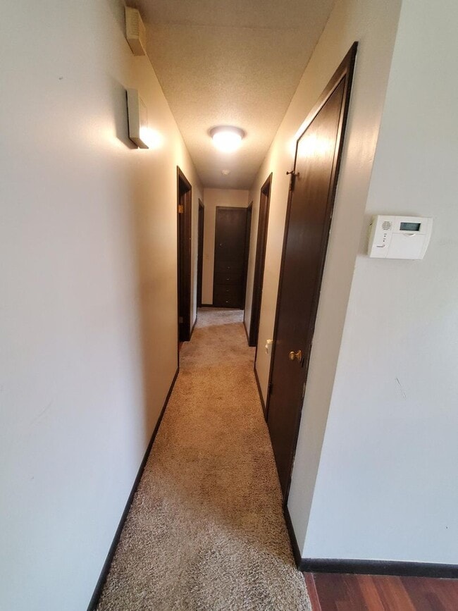 Building Photo - large free standing home Just S. of 13th a...