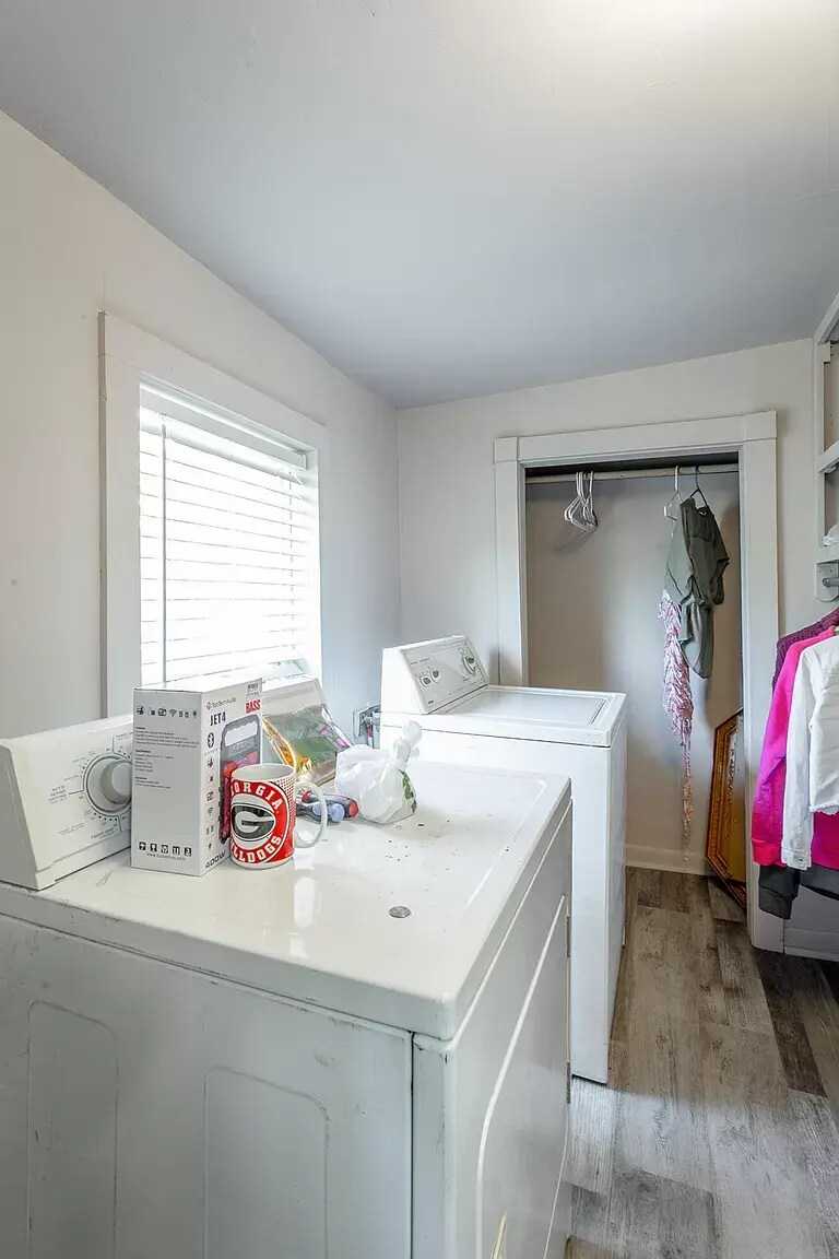 Building Photo - 206 Spruce St