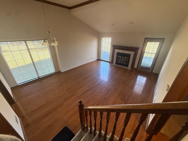 Building Photo - 1011 NW Porter Ct