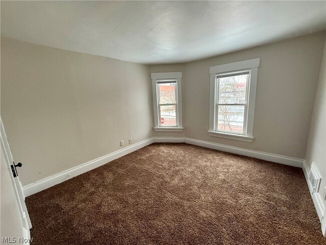 Building Photo - 39 N Balch St