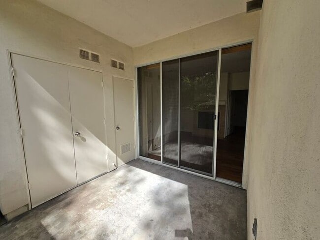 Building Photo - Private Ground-Level Condo in the Heart of Carmel Valley