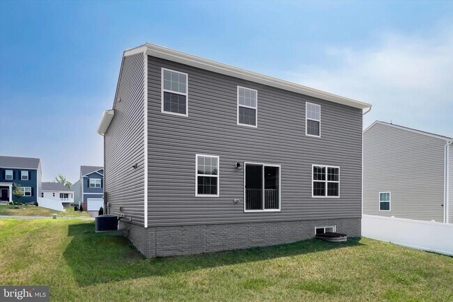 Building Photo - 3155 White Tail Dr