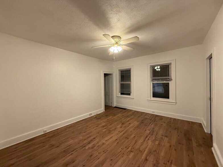 Building Photo - 75 Henry St