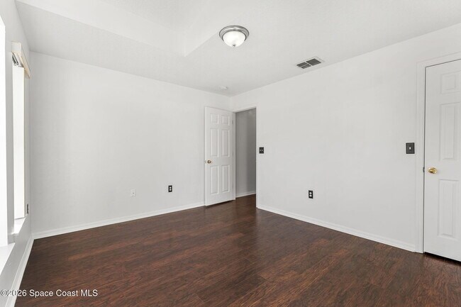 Building Photo - 4426 Four Lakes Dr