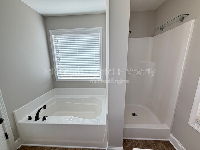 Building Photo - 95 Rand Way