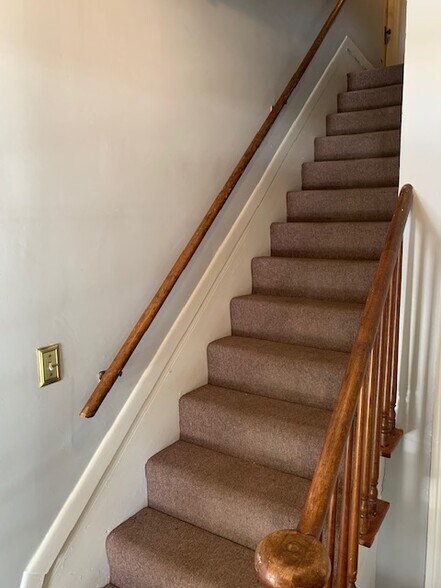 Main Building Entry to Stairway - 406 N Hamilton St