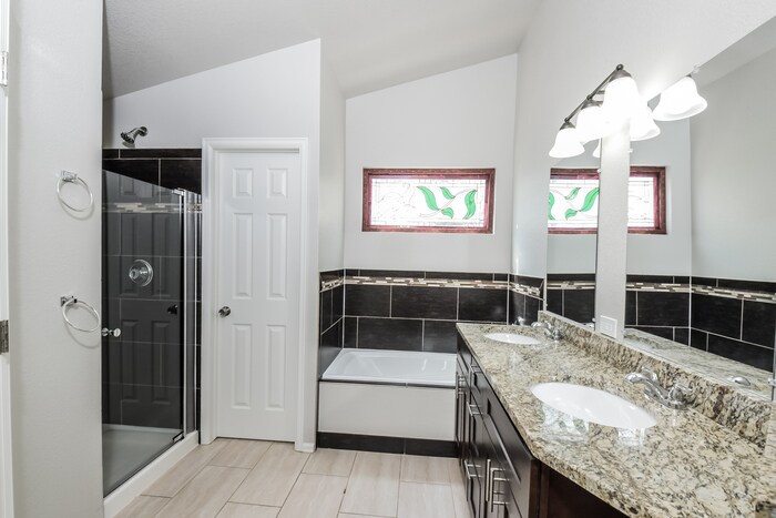 Building Photo - 13939 Harrison Dr