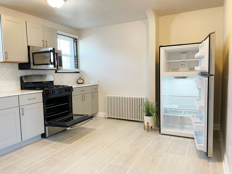 Building Photo - 500 5th St