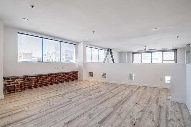 Building Photo - 1233 Howard St