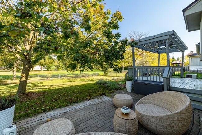 Building Photo - 4025 Rolling Meadow Ln