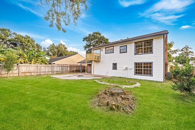 Building Photo - 18018 Autumn Trails Ln