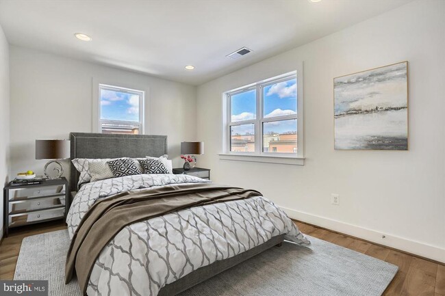 Building Photo - 3234 Royal Fern Pl