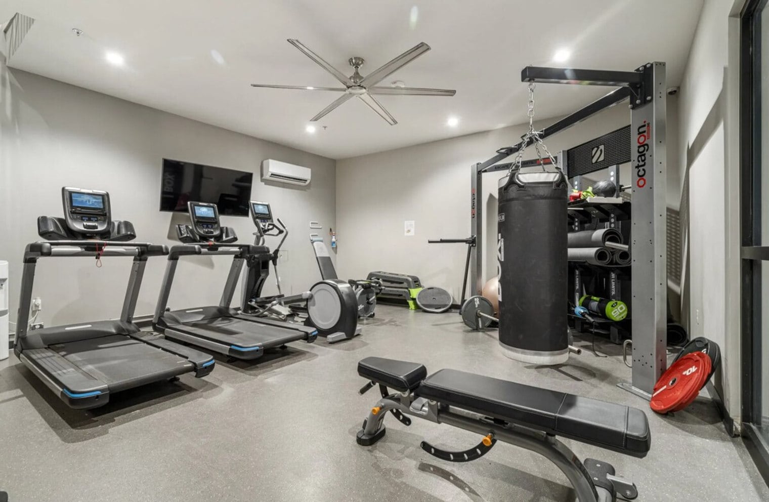 Building Photo - 110 N Boston Ave